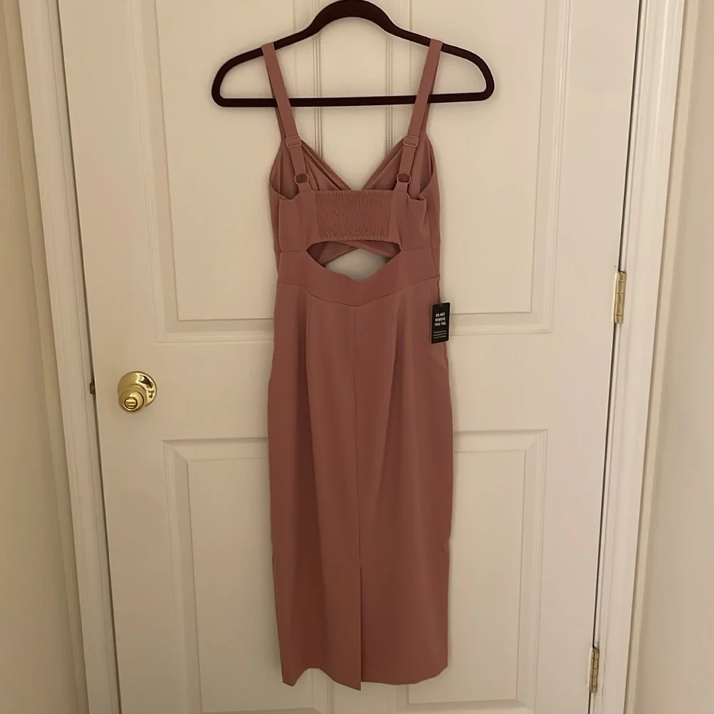Dress - Picture 2 of 6